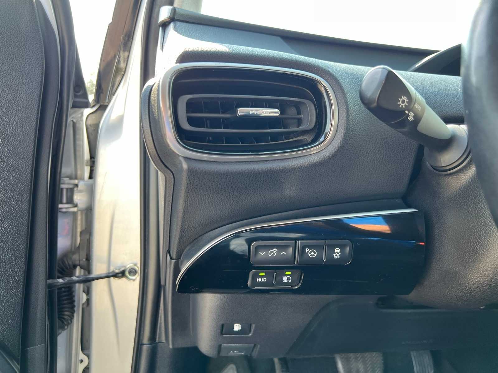 Thumbnail: 2019 Toyota Prius - 29