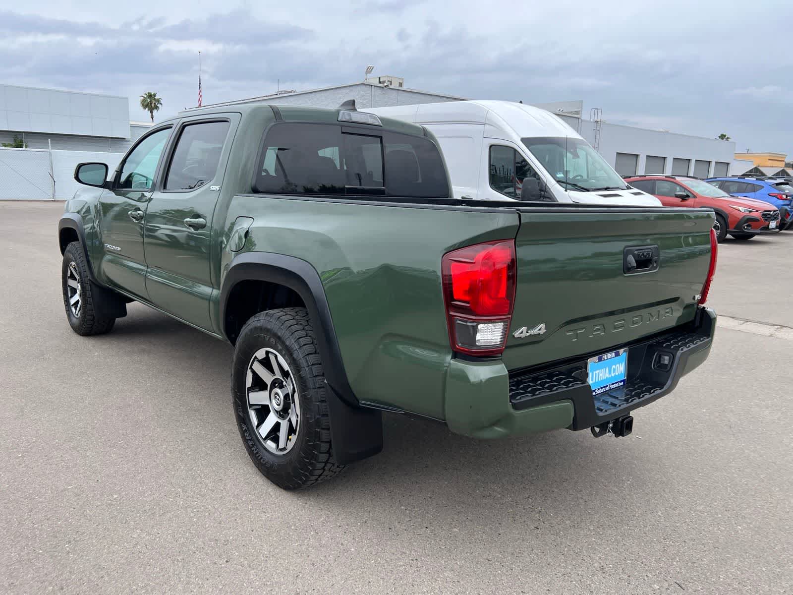 Thumbnail: 2021 Toyota Tacoma - 3