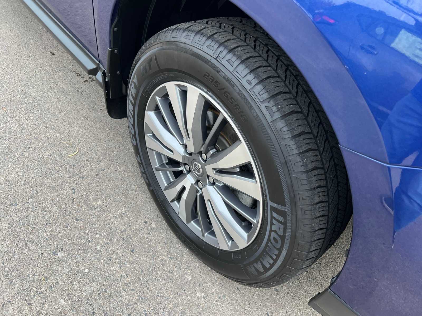 Thumbnail: 2020 Nissan Pathfinder - 24