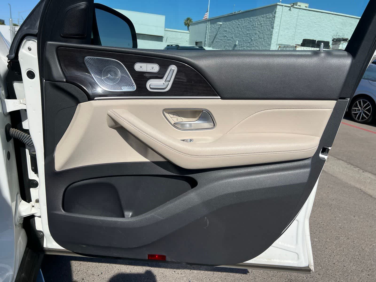 Thumbnail: 2020 Mercedes-Benz GLE - 26
