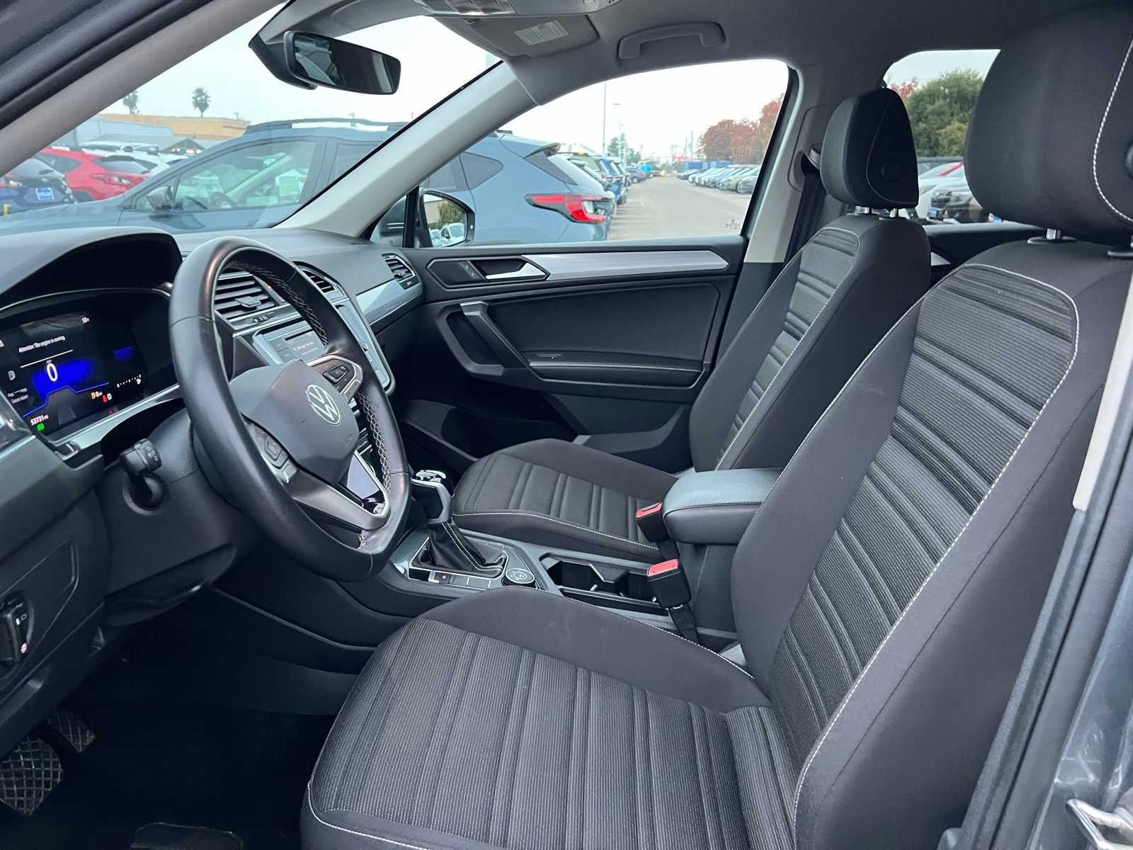 Thumbnail: 2024 Volkswagen Tiguan - 14