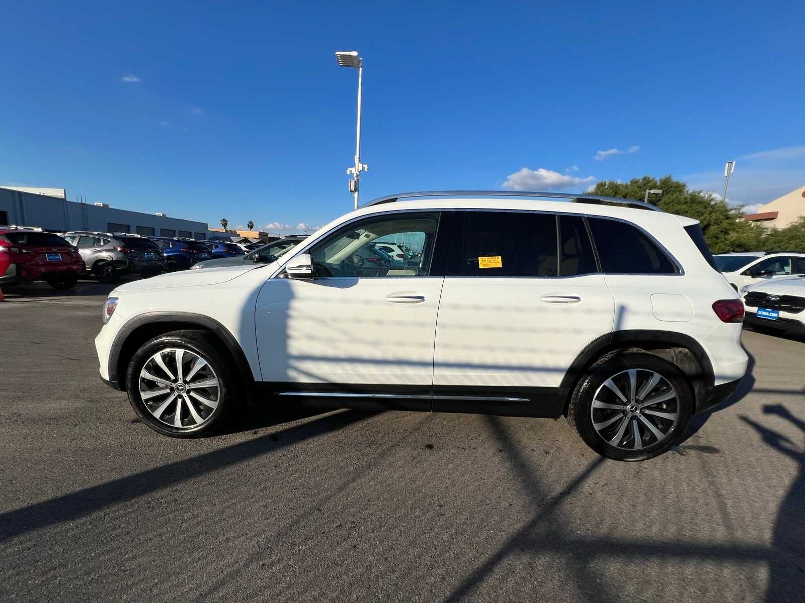 Thumbnail: 2020 Mercedes-Benz GLB - 2