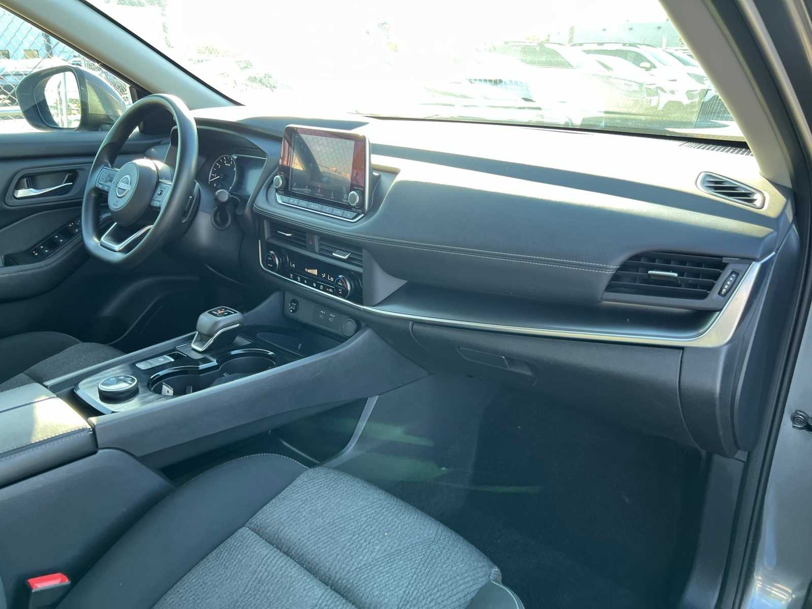 Thumbnail: 2024 Nissan Rogue - 25