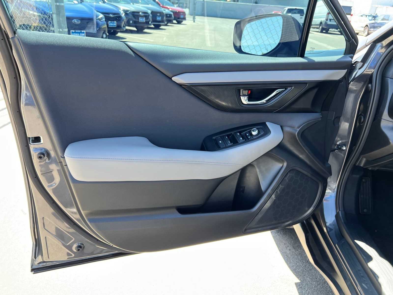 2023 Subaru Outback Premium 16