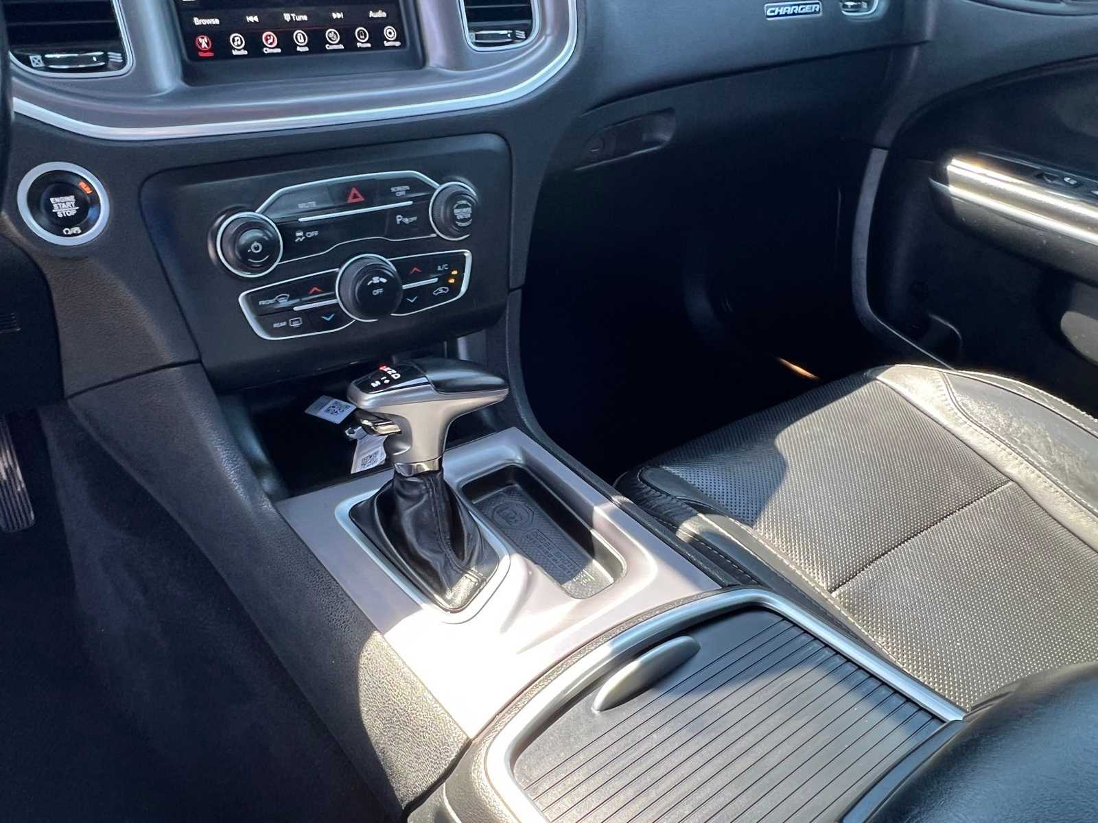 Thumbnail: 2022 Dodge Charger - 41