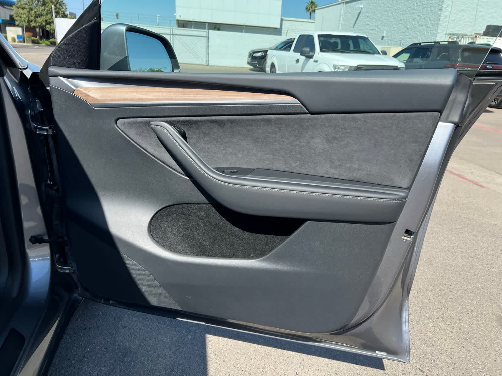 Thumbnail: 2025 Tesla Model Y - 27