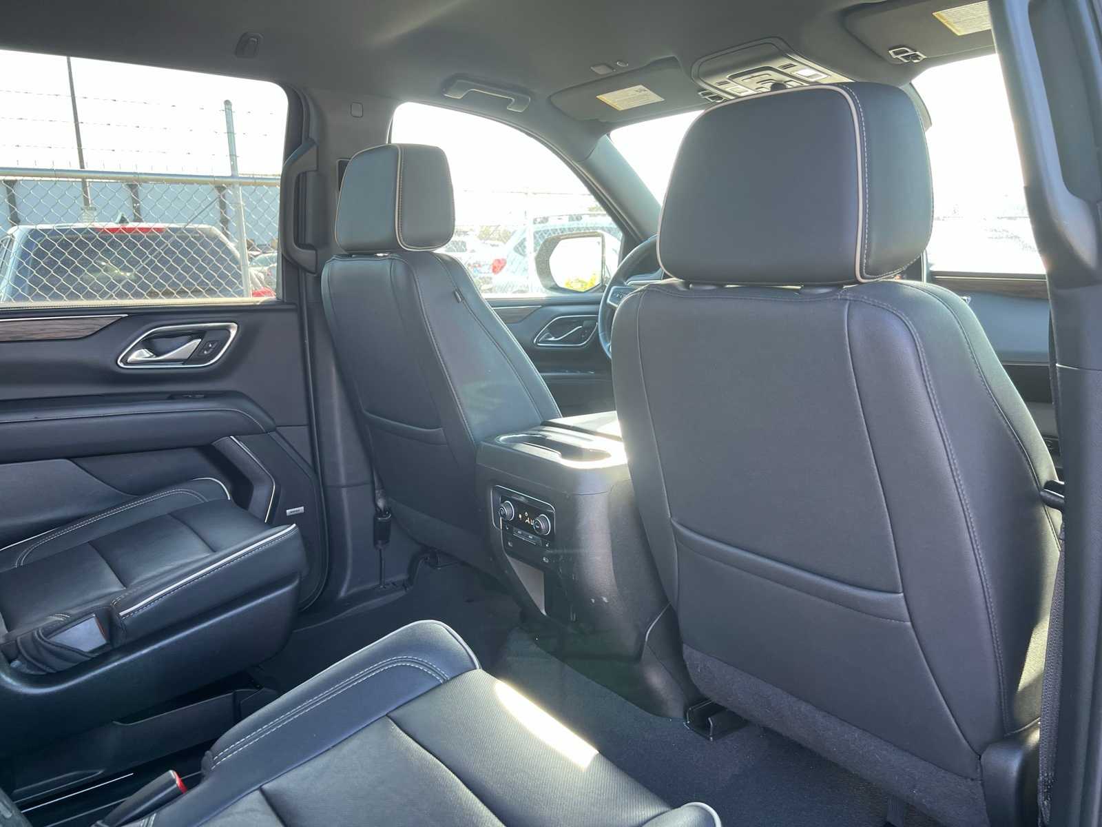 Thumbnail: 2023 Chevrolet Suburban - 21