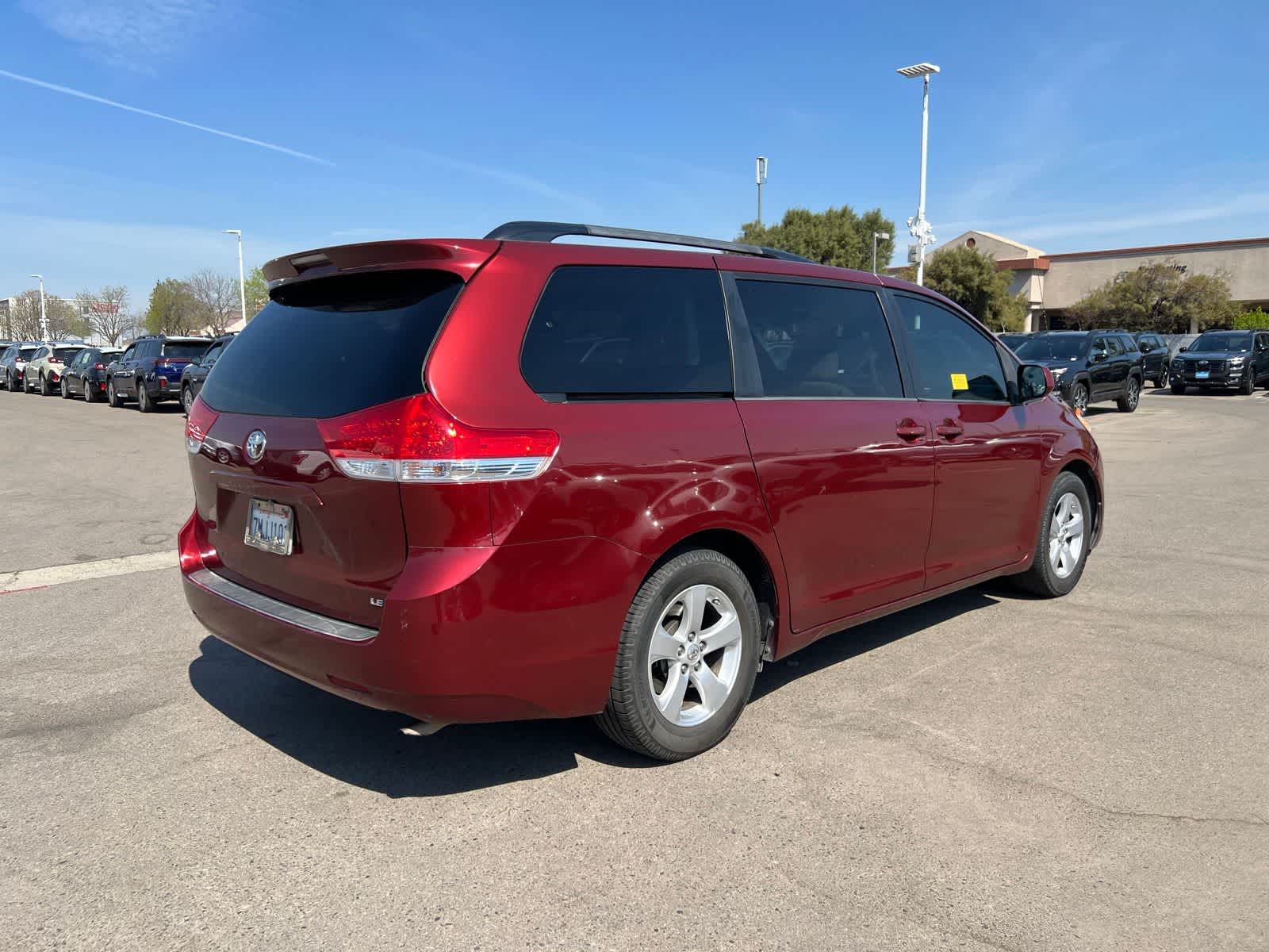 Thumbnail: 2014 Toyota Sienna - 7