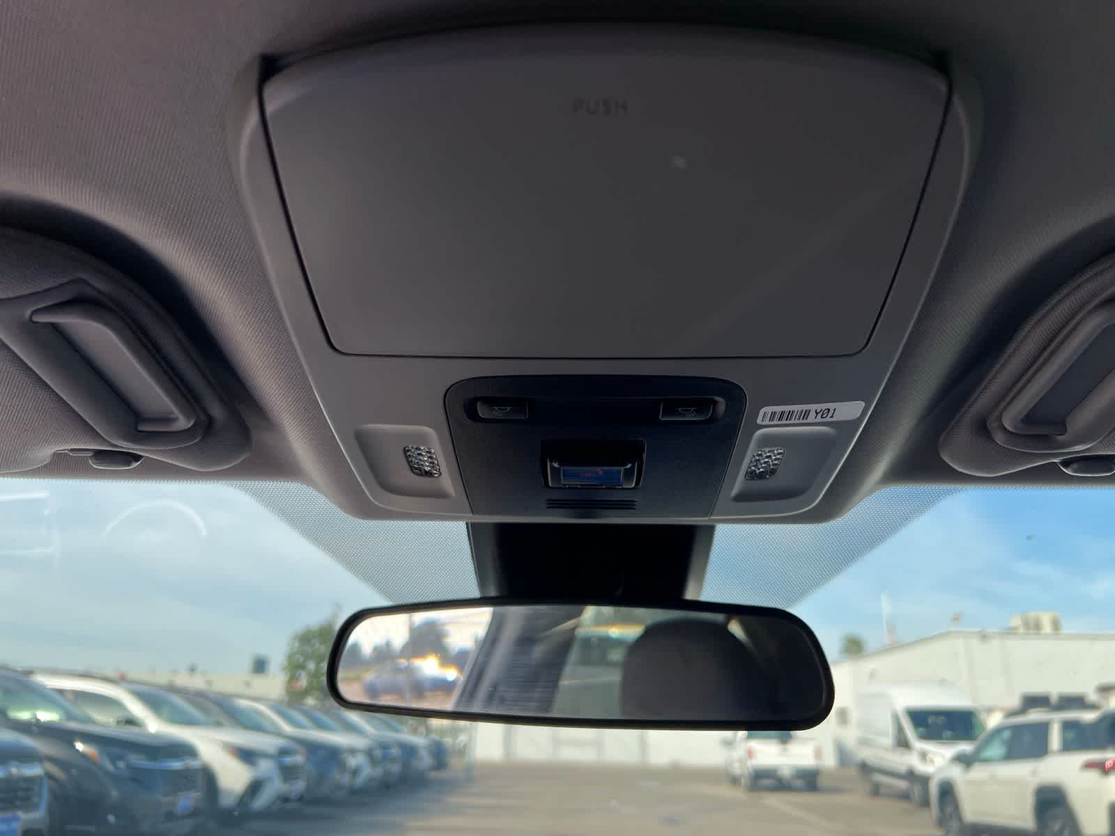 Thumbnail: 2022 Toyota Camry - 32