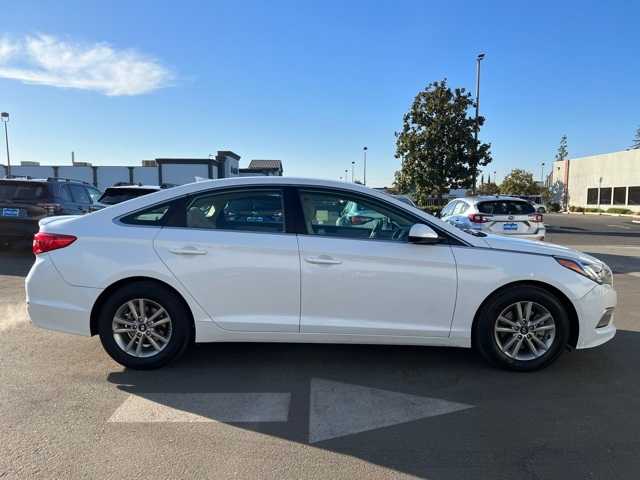 Thumbnail: 2015 Hyundai Sonata - 9