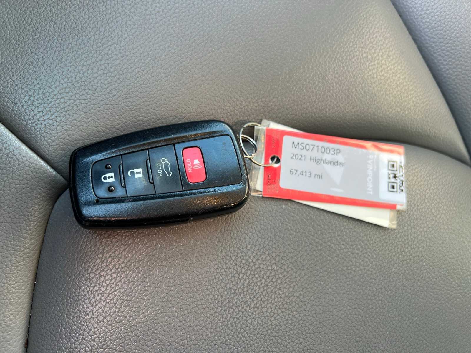 Thumbnail: 2021 Toyota Highlander - 37