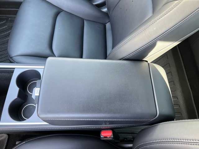 Thumbnail: 2022 Tesla Model 3 - 38