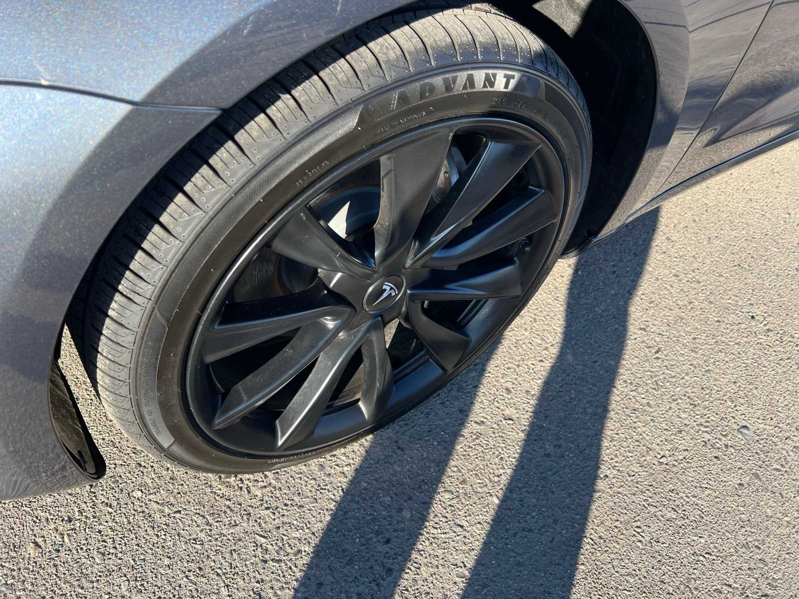 Thumbnail: 2023 Tesla Model 3 - 12