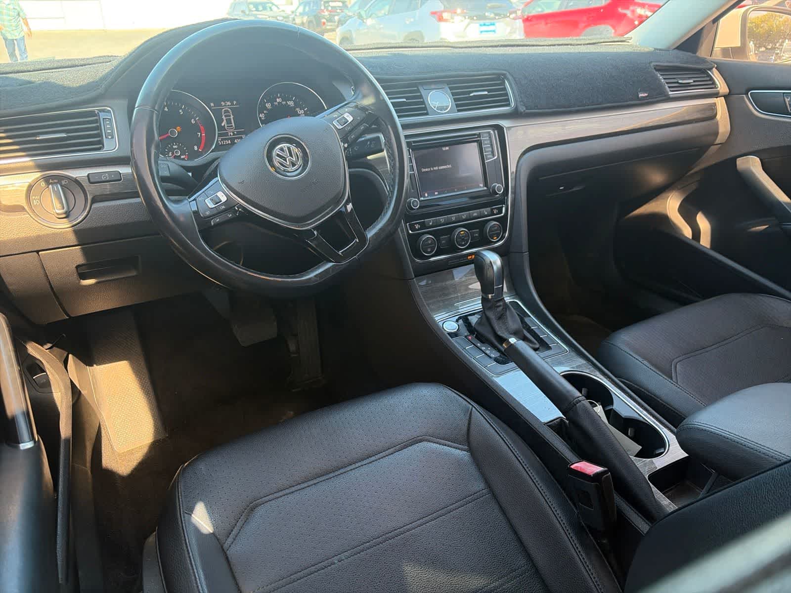 Thumbnail: 2017 Volkswagen Passat - 22