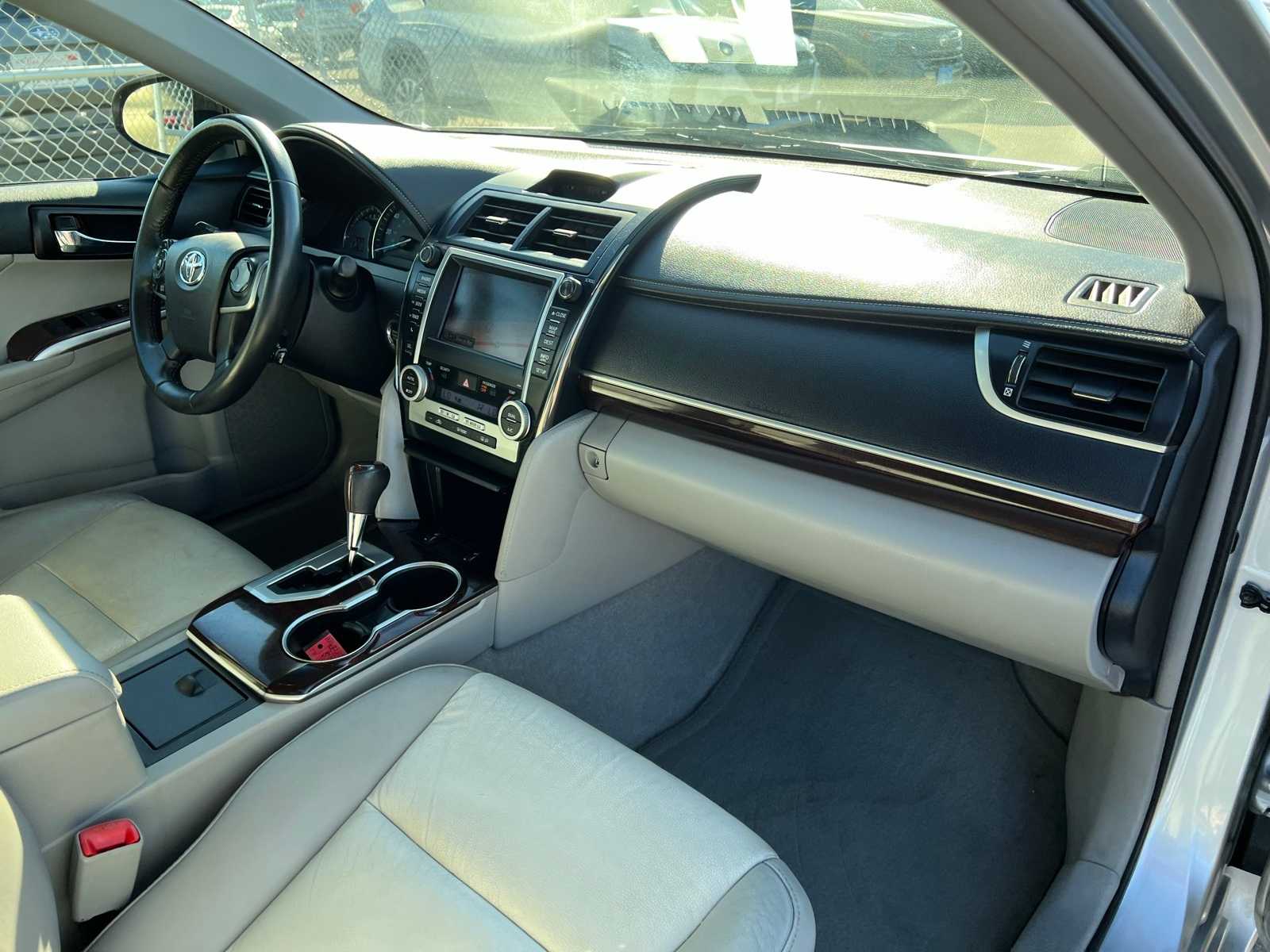 Thumbnail: 2012 Toyota Camry - 26