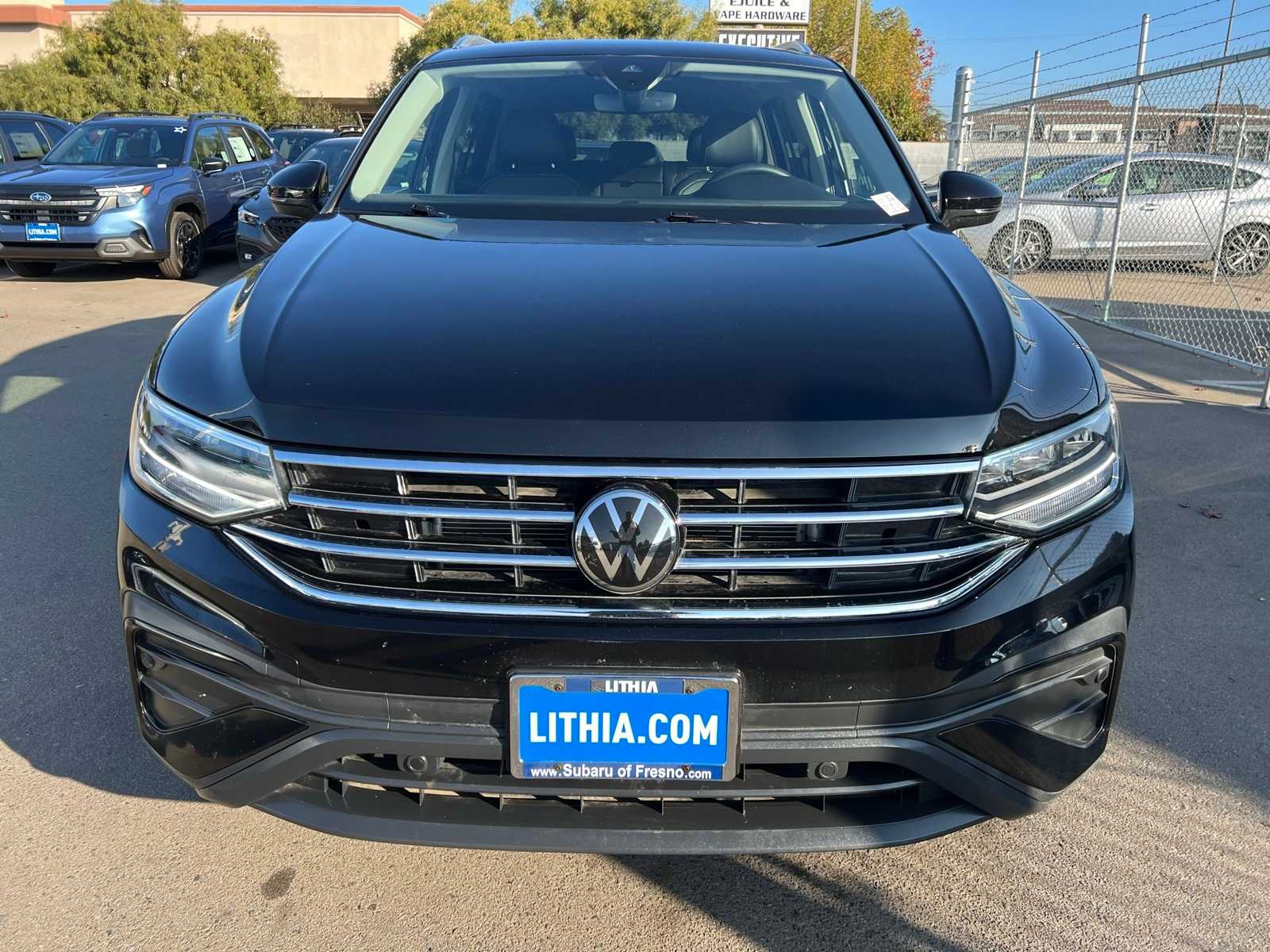 Thumbnail: 2023 Volkswagen Tiguan - 11