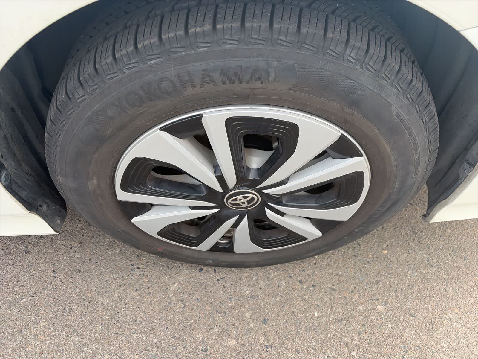 Thumbnail: 2018 Toyota Prius Prime - 5