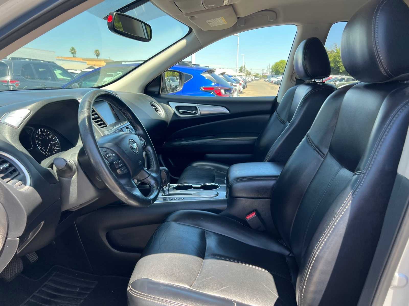 Thumbnail: 2019 Nissan Pathfinder - 15