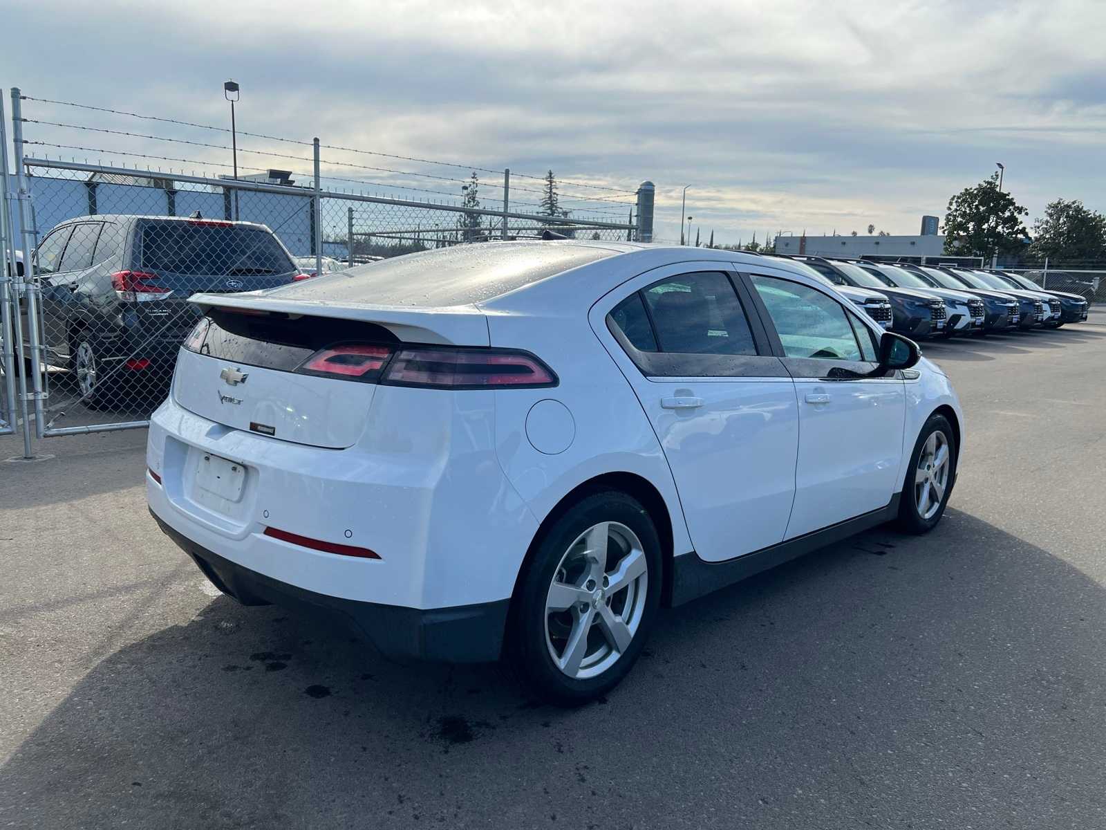 Thumbnail: 2013 Chevrolet Volt - 7