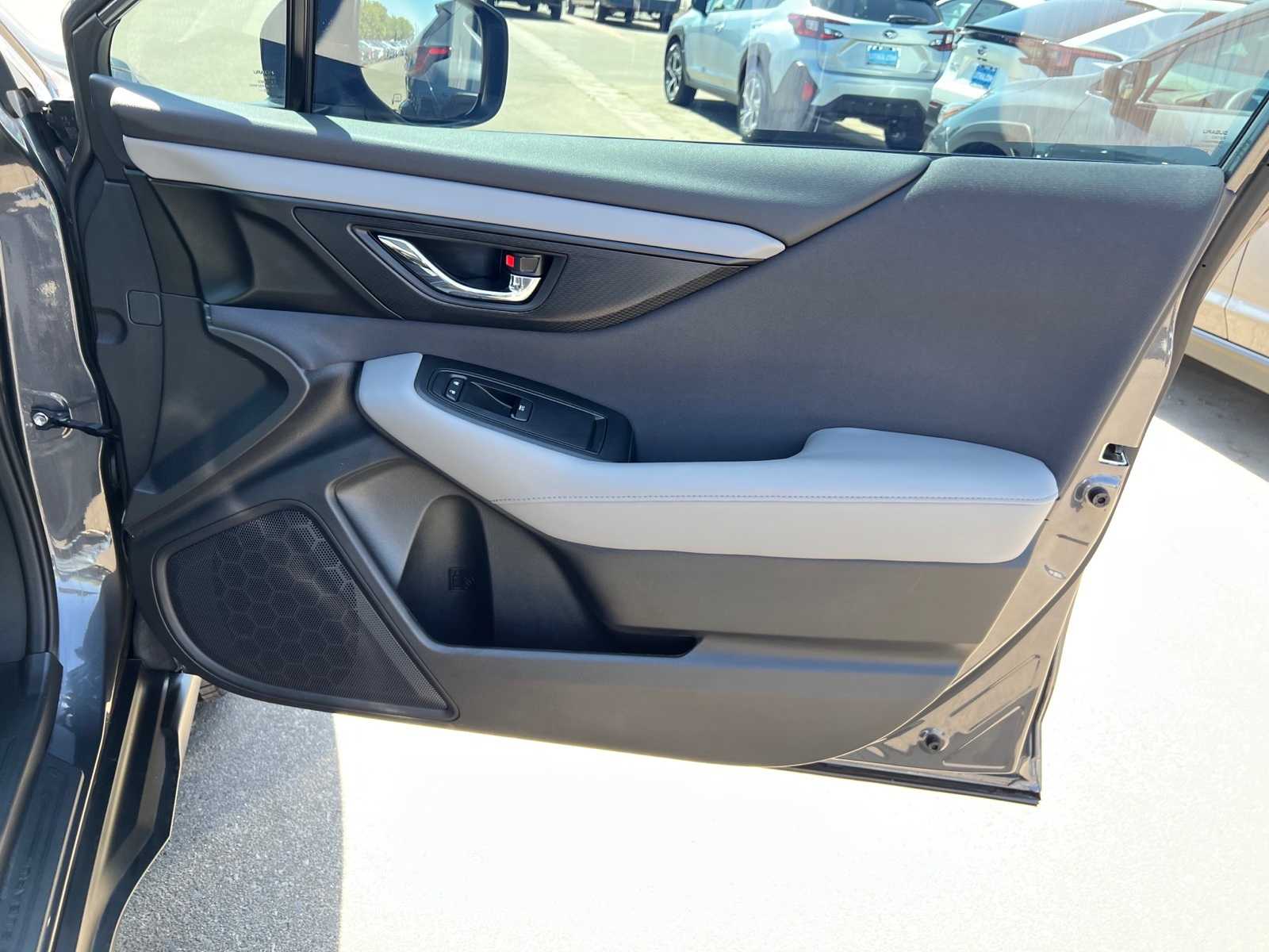 2023 Subaru Outback Premium 28