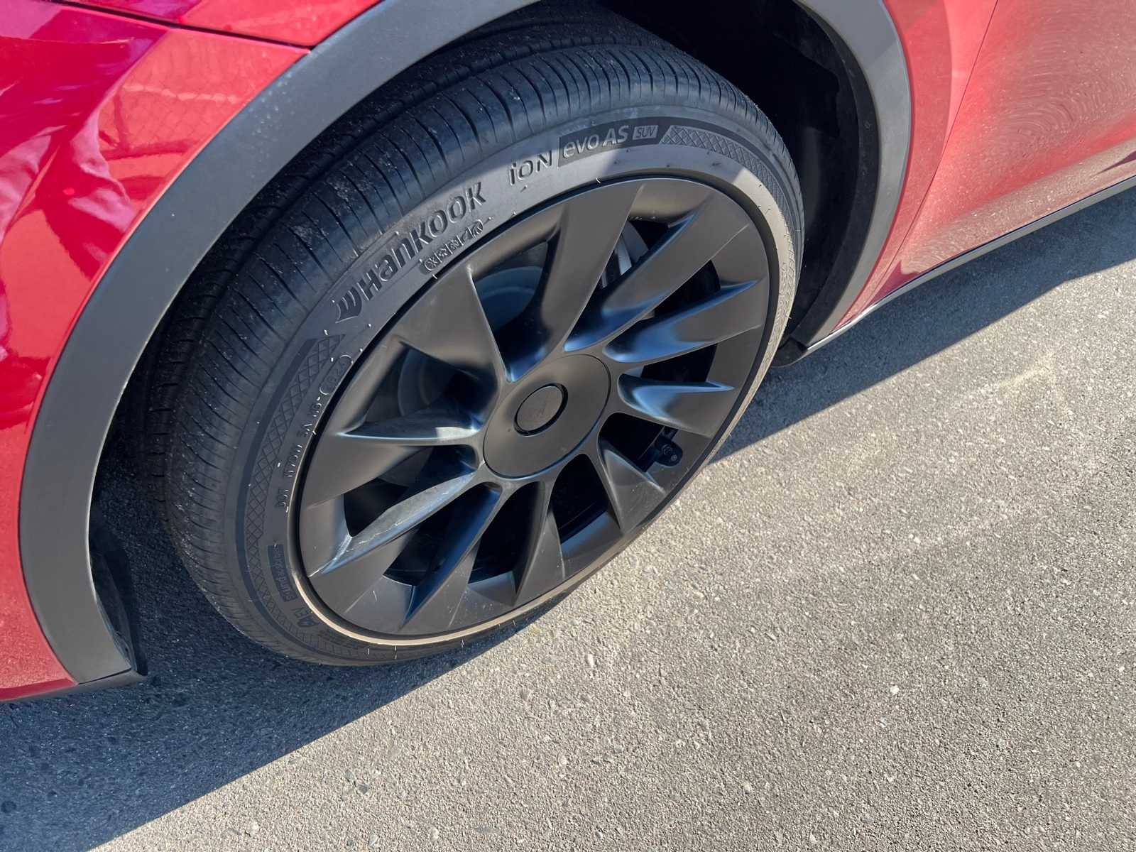 Thumbnail: 2023 Tesla Model Y - 12