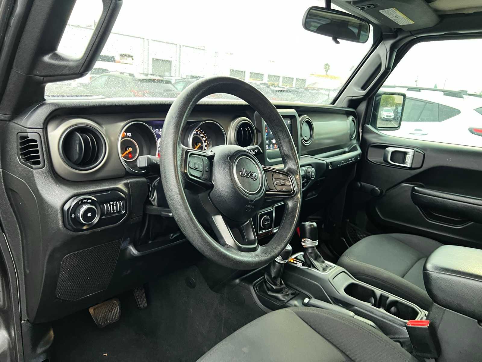 Thumbnail: 2022 Jeep Wrangler - 11