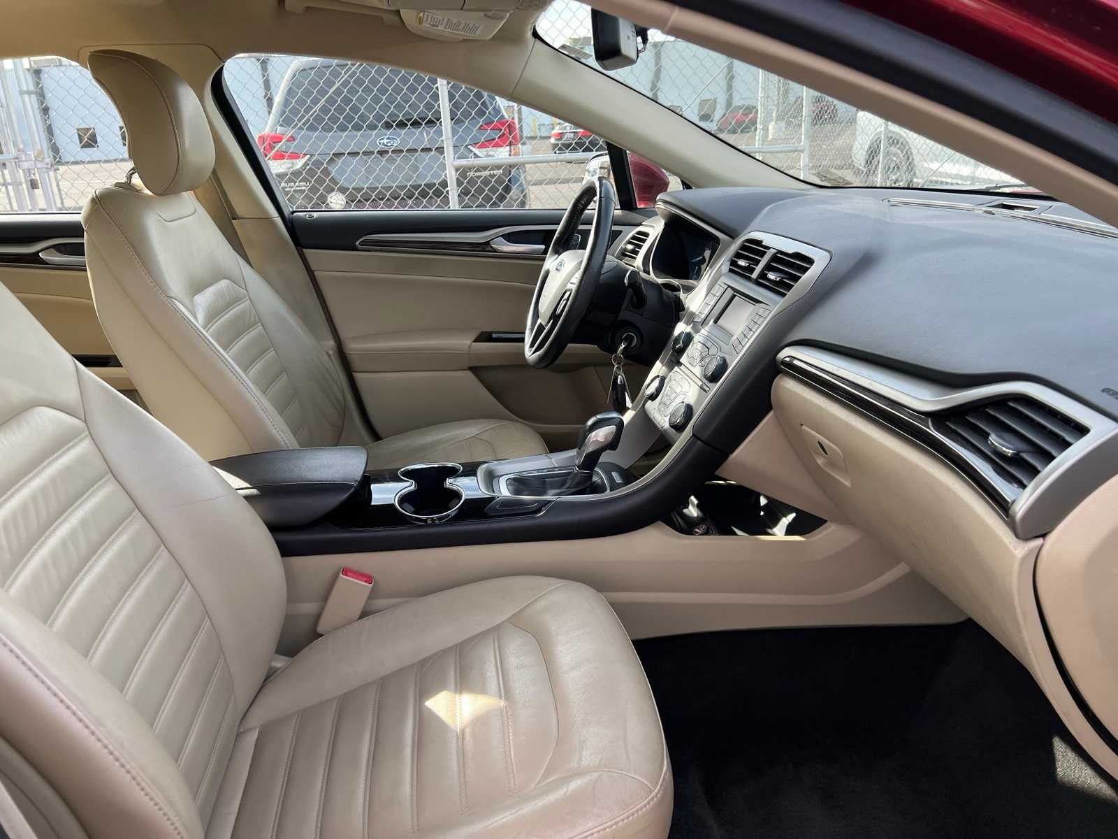 Thumbnail: 2015 Ford Fusion - 27