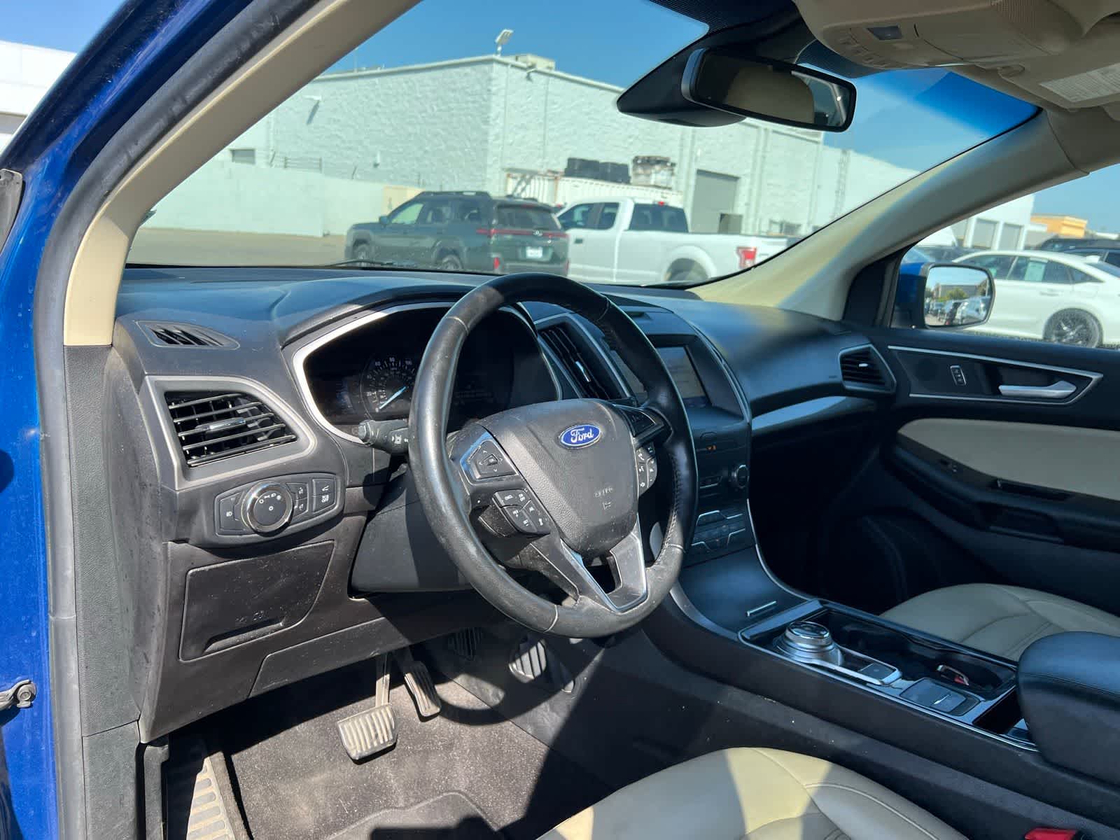 Thumbnail: 2020 Ford Edge - 14