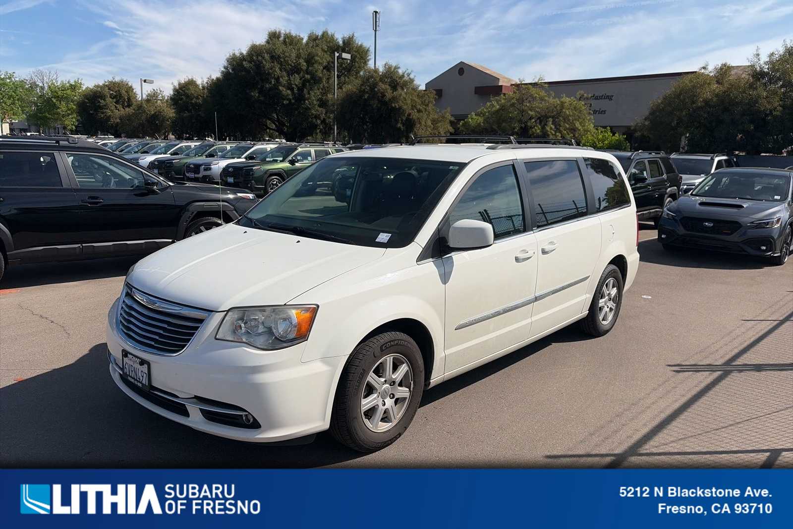 2012 Chrysler Town & Country Touring -
                  Fresno, CA