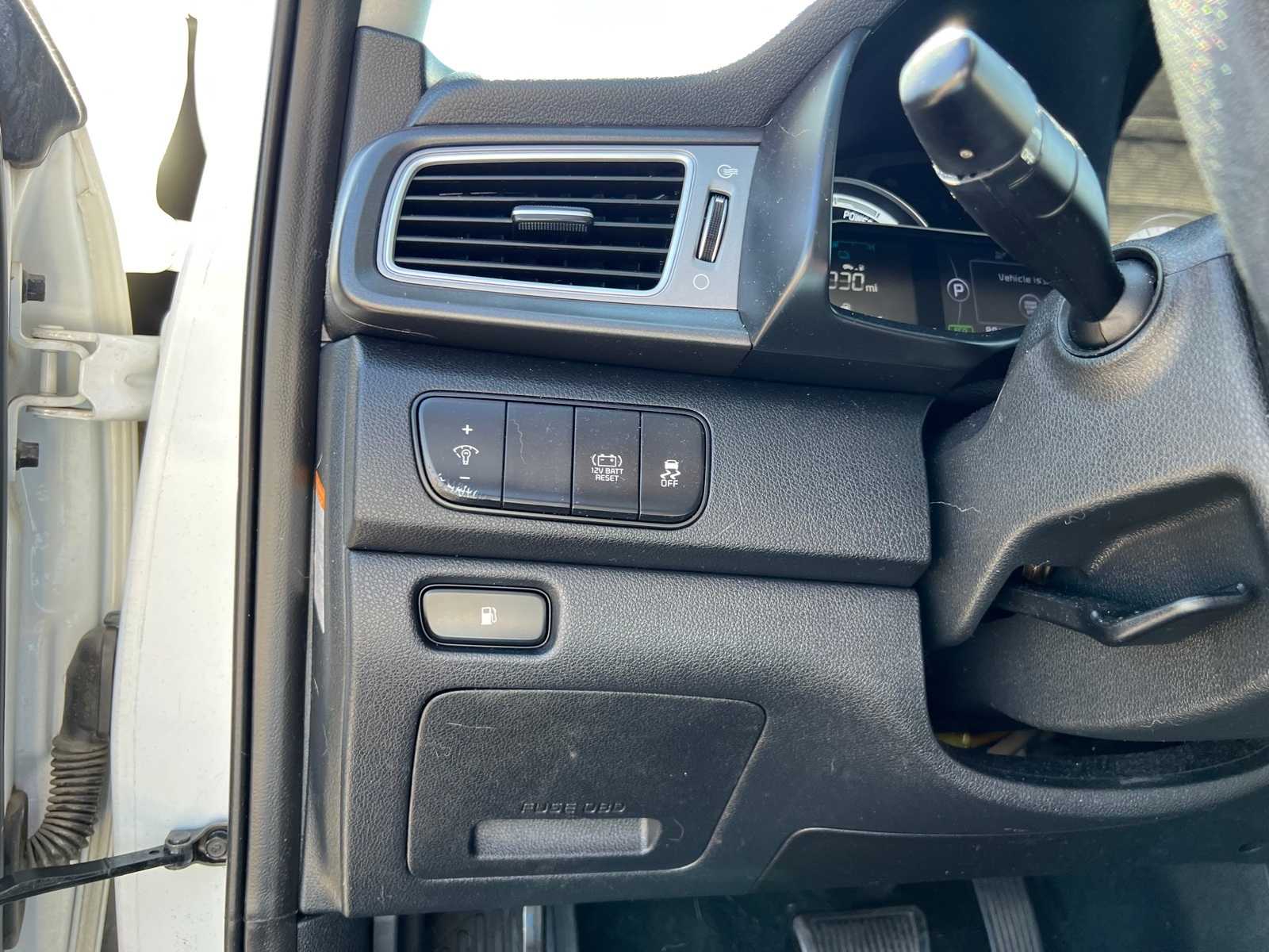 Thumbnail: 2018 Kia Niro - 29