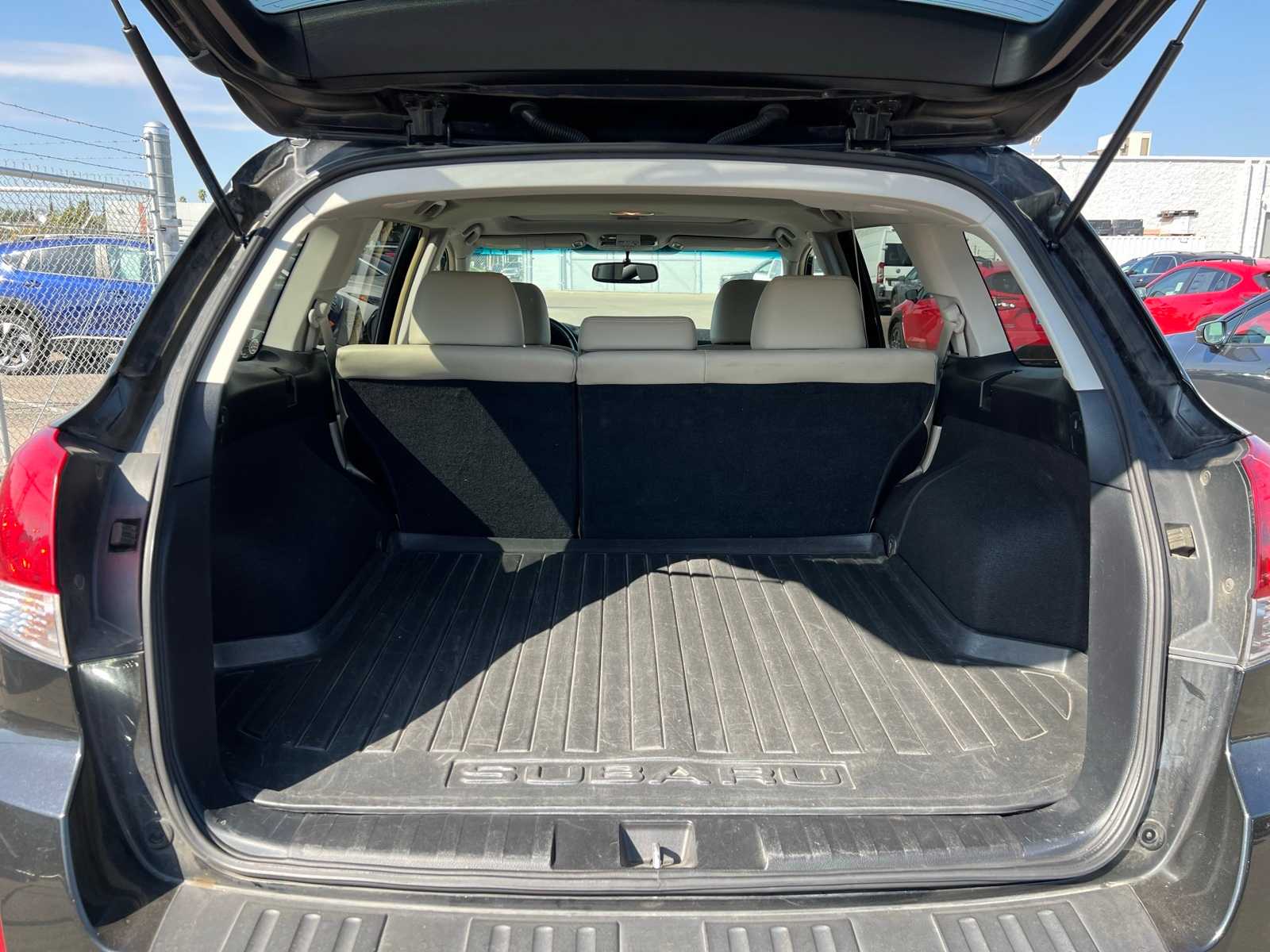Thumbnail: 2012 Subaru Outback - 8