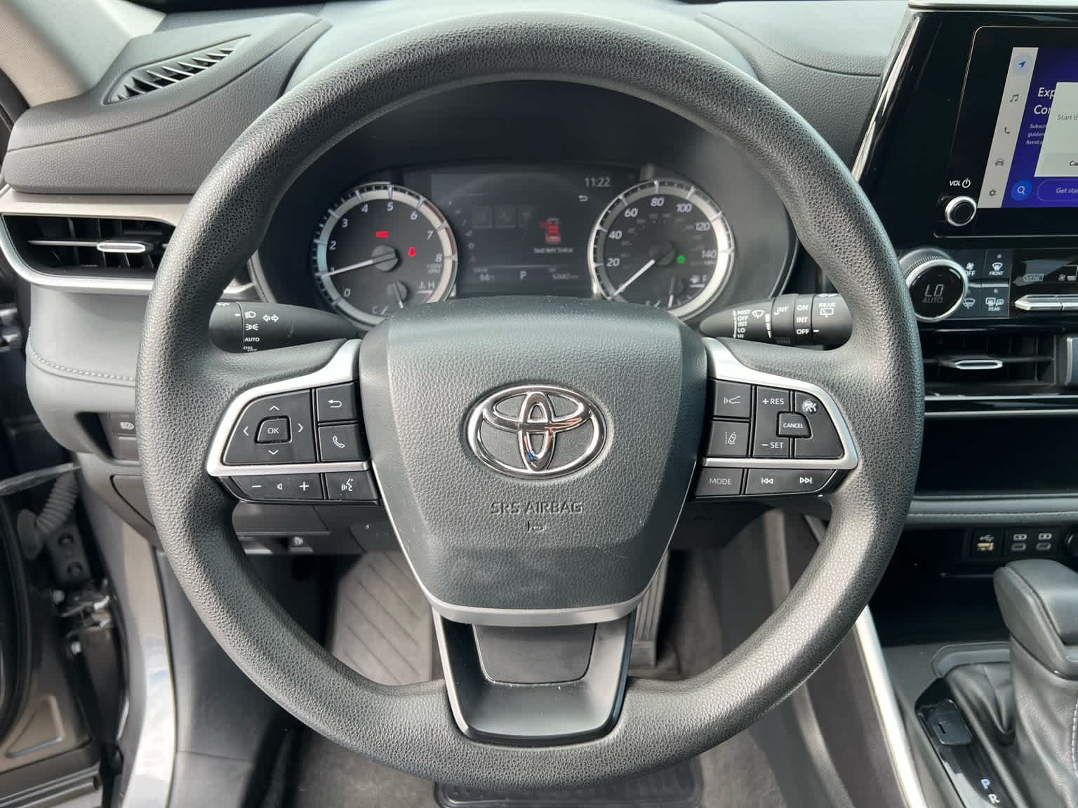 Thumbnail: 2023 Toyota Highlander - 33