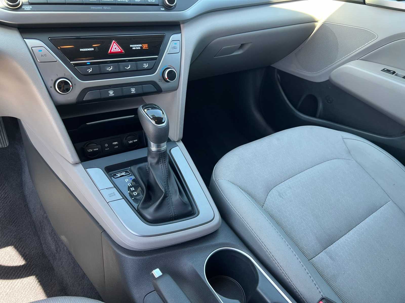 Thumbnail: 2017 Hyundai Elantra - 41