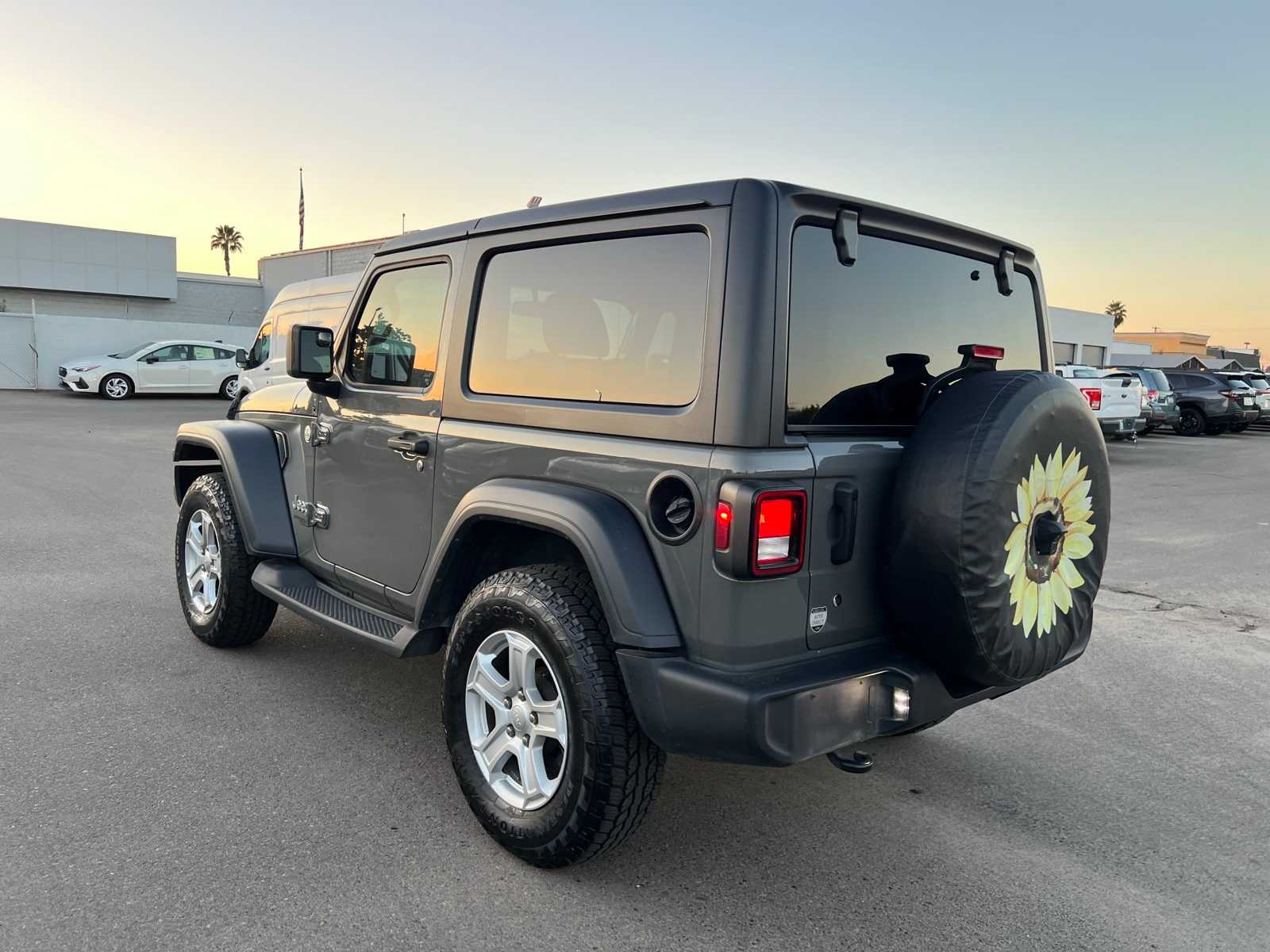 Thumbnail: 2020 Jeep Wrangler - 3