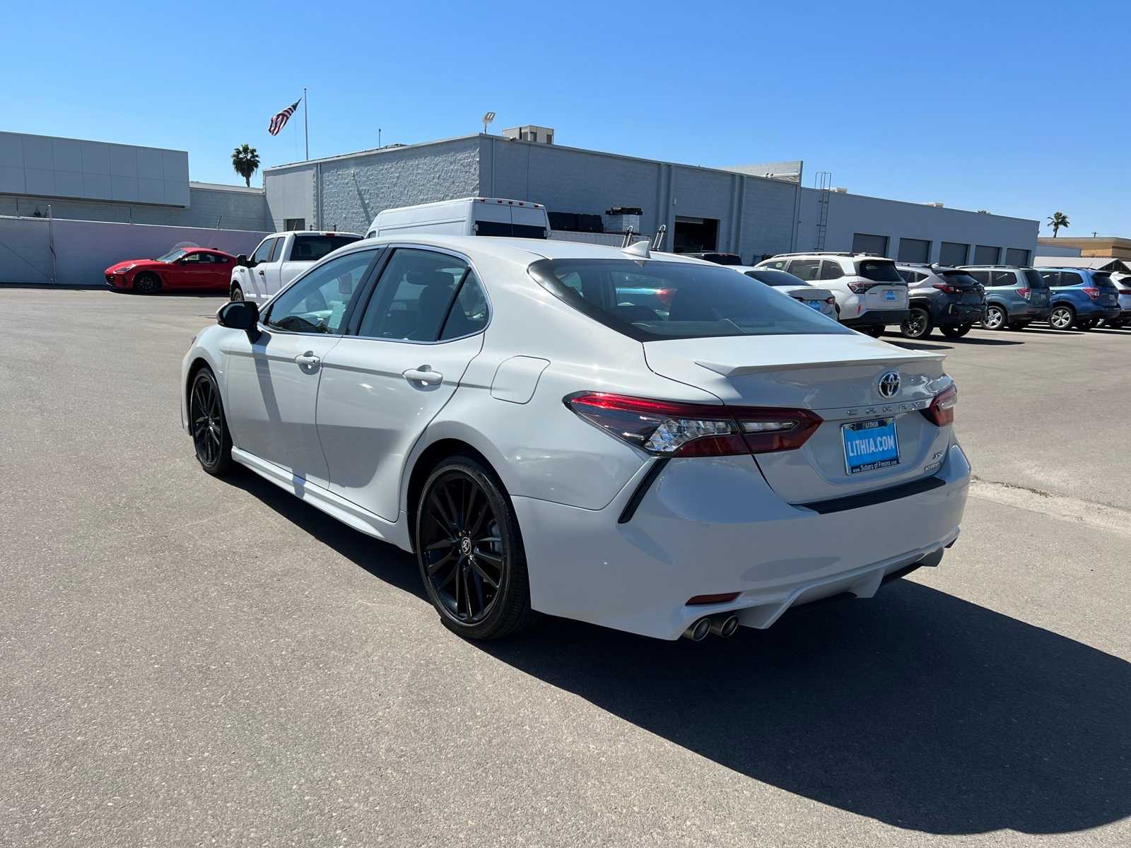2022 Toyota Camry XSE 3