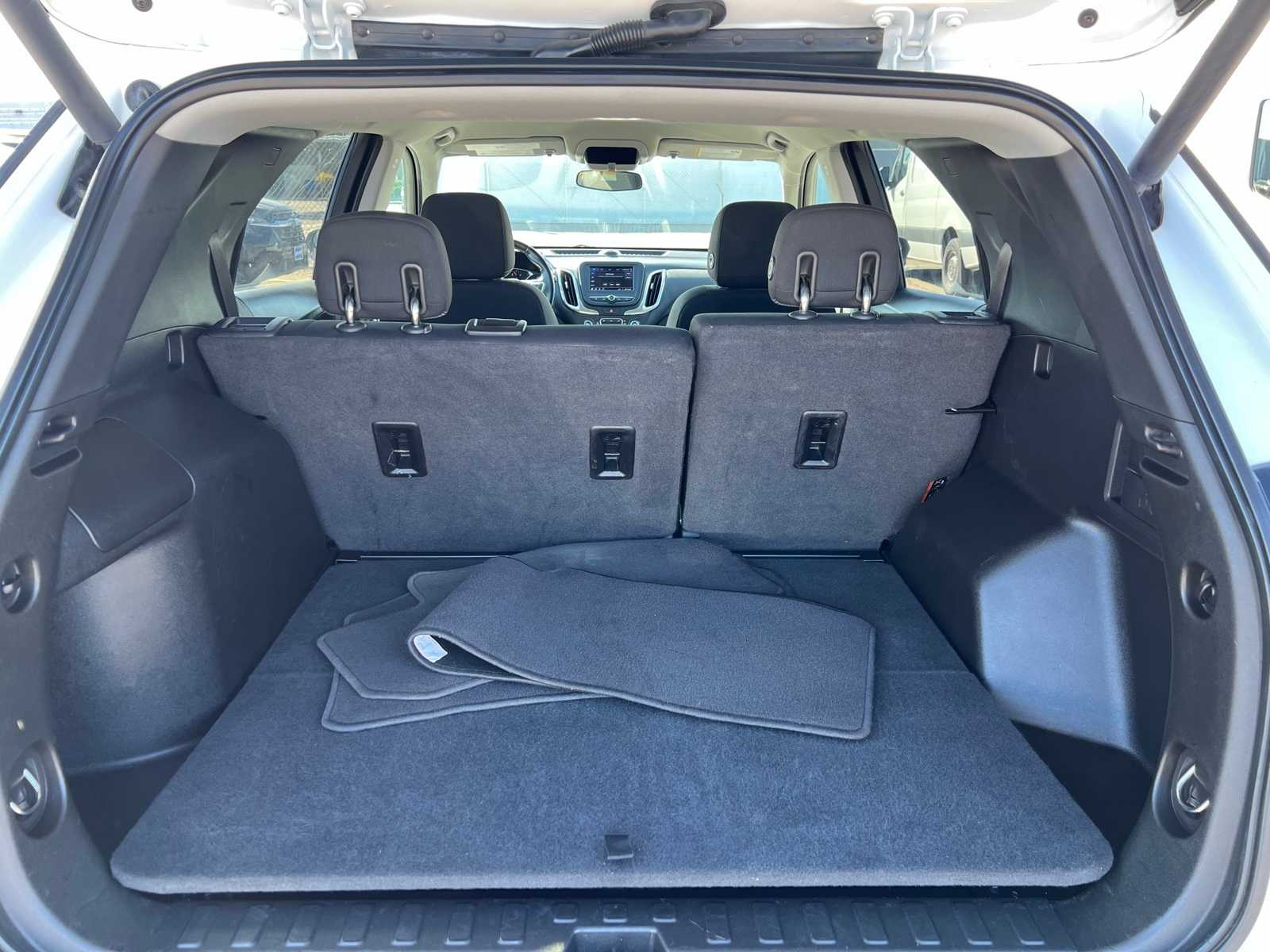 Thumbnail: 2020 Chevrolet Equinox - 8