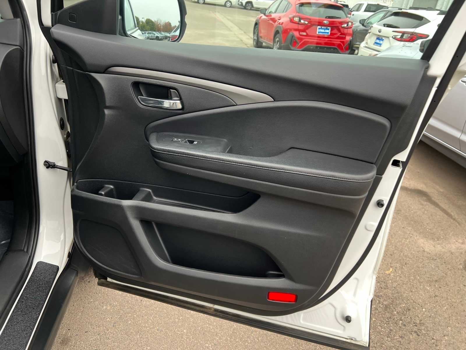 Thumbnail: 2020 Honda Pilot - 27