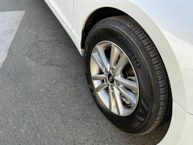 Thumbnail: 2015 Hyundai Sonata - 24