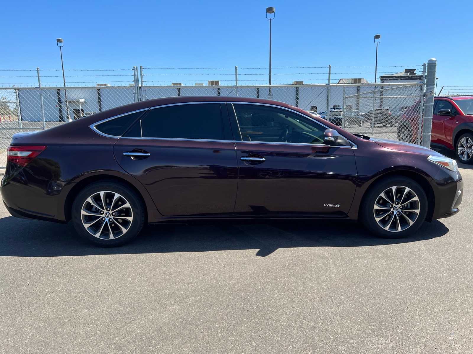 Thumbnail: 2016 Toyota Avalon - 10