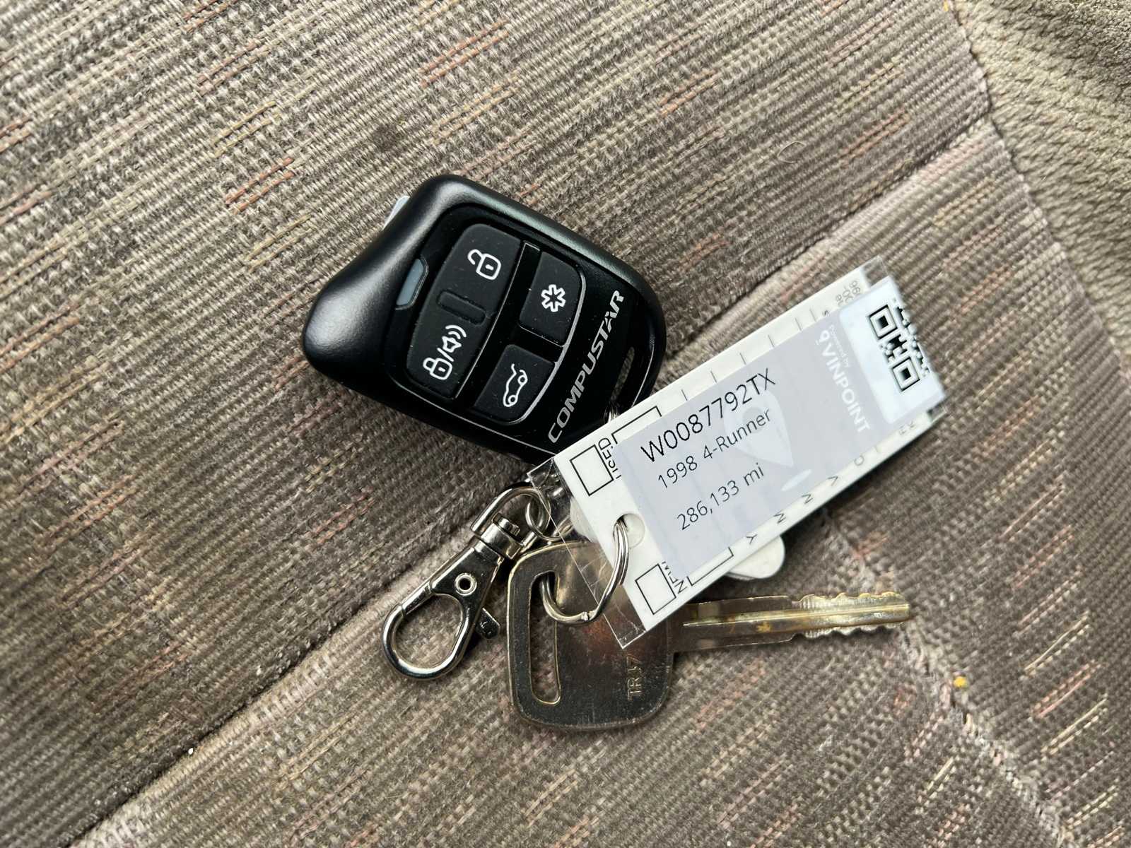 Thumbnail: 1998 Toyota 4Runner - 35