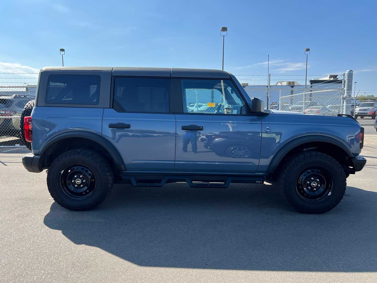 Thumbnail: 2023 Ford Bronco - 9
