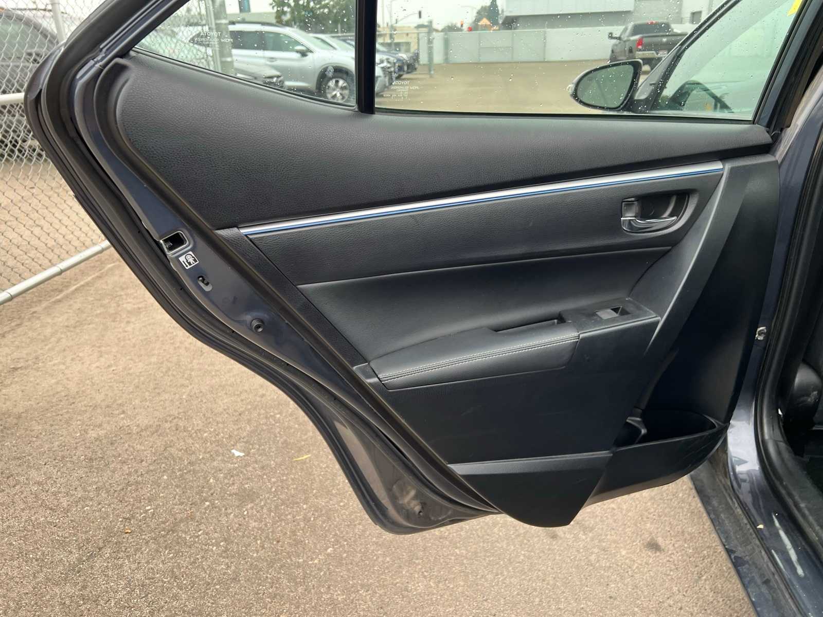 Thumbnail: 2015 Toyota Corolla - 20