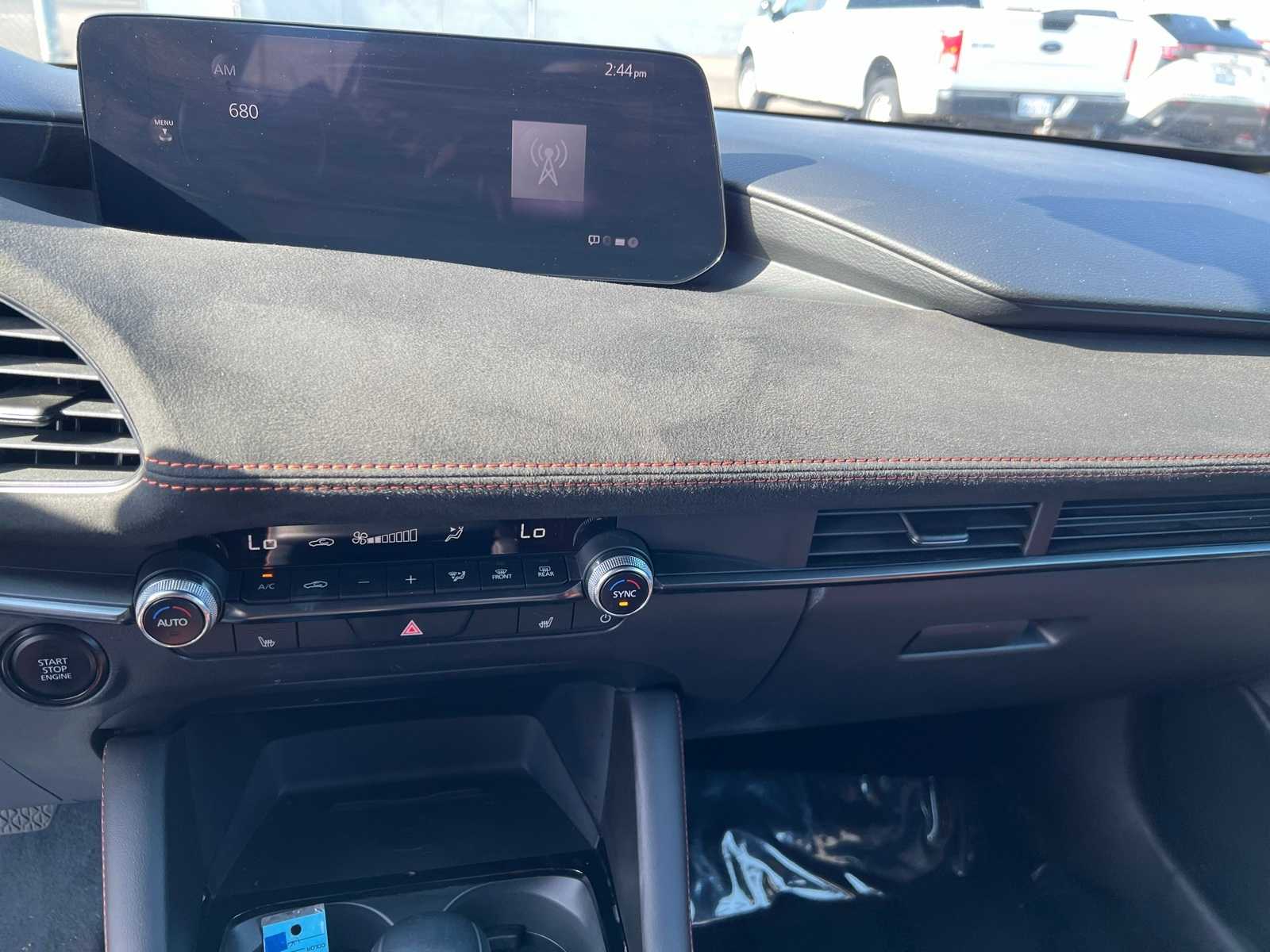 Thumbnail: 2024 Mazda Mazda3 - 32