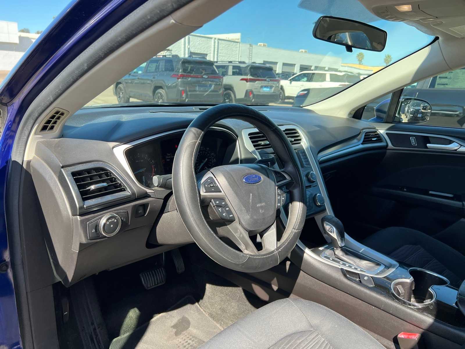 Thumbnail: 2016 Ford Fusion - 14