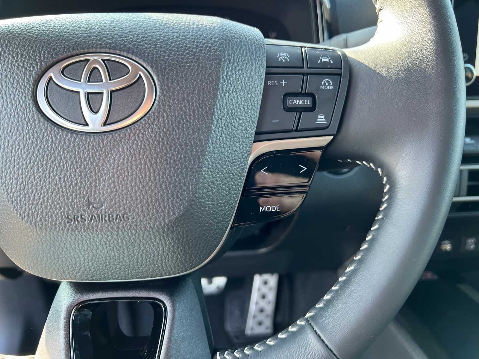 Thumbnail: 2025 Toyota Camry - 36