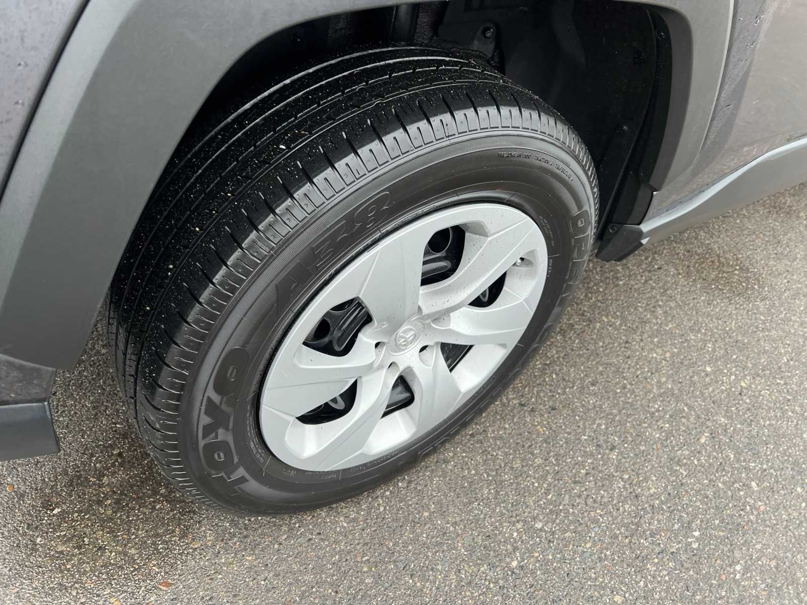 Thumbnail: 2024 Toyota RAV4 - 21