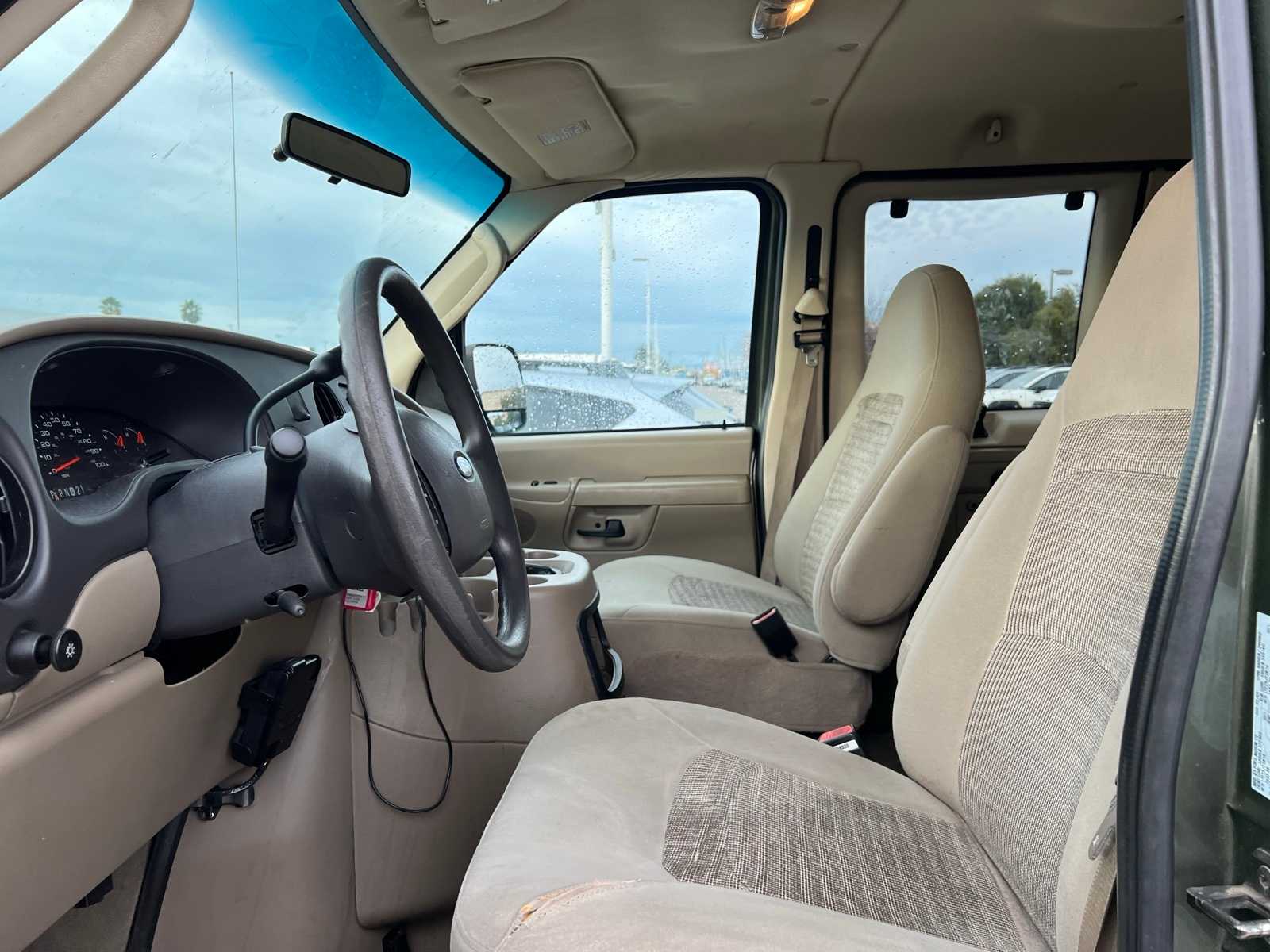 Thumbnail: 2005 Ford Econoline - 13