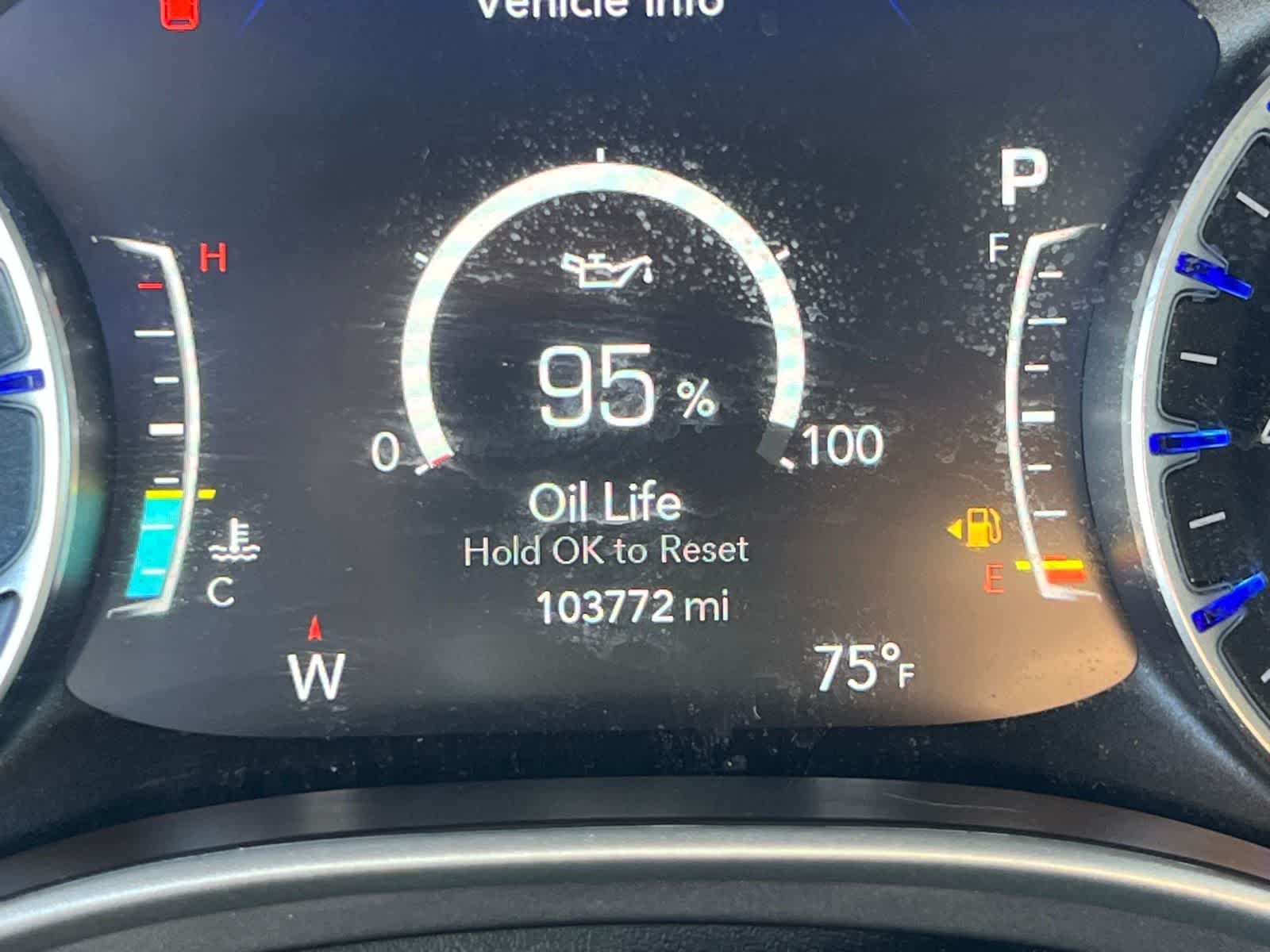 Thumbnail: 2023 Chrysler Pacifica - 44