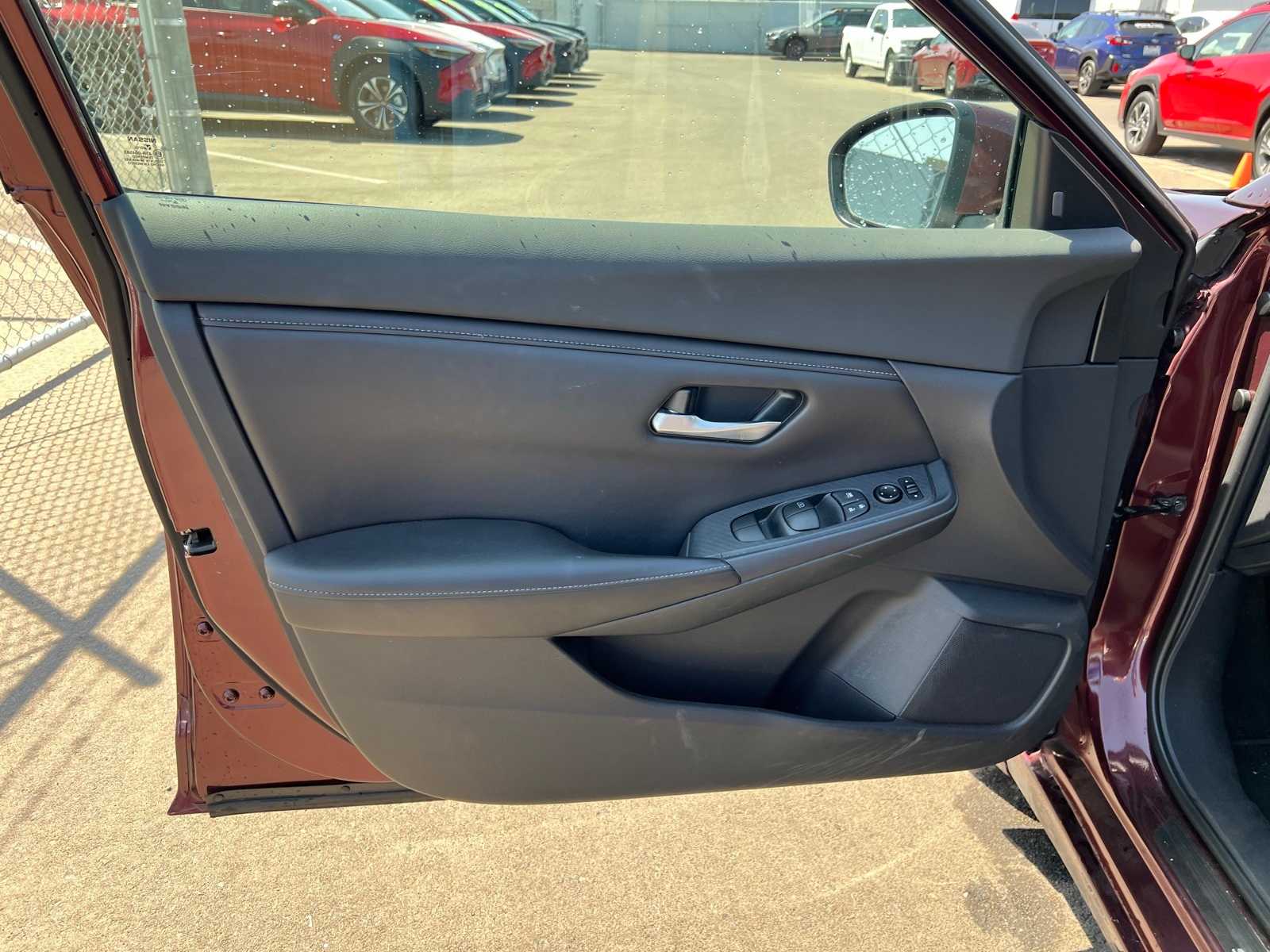 Thumbnail: 2021 Nissan Sentra - 16