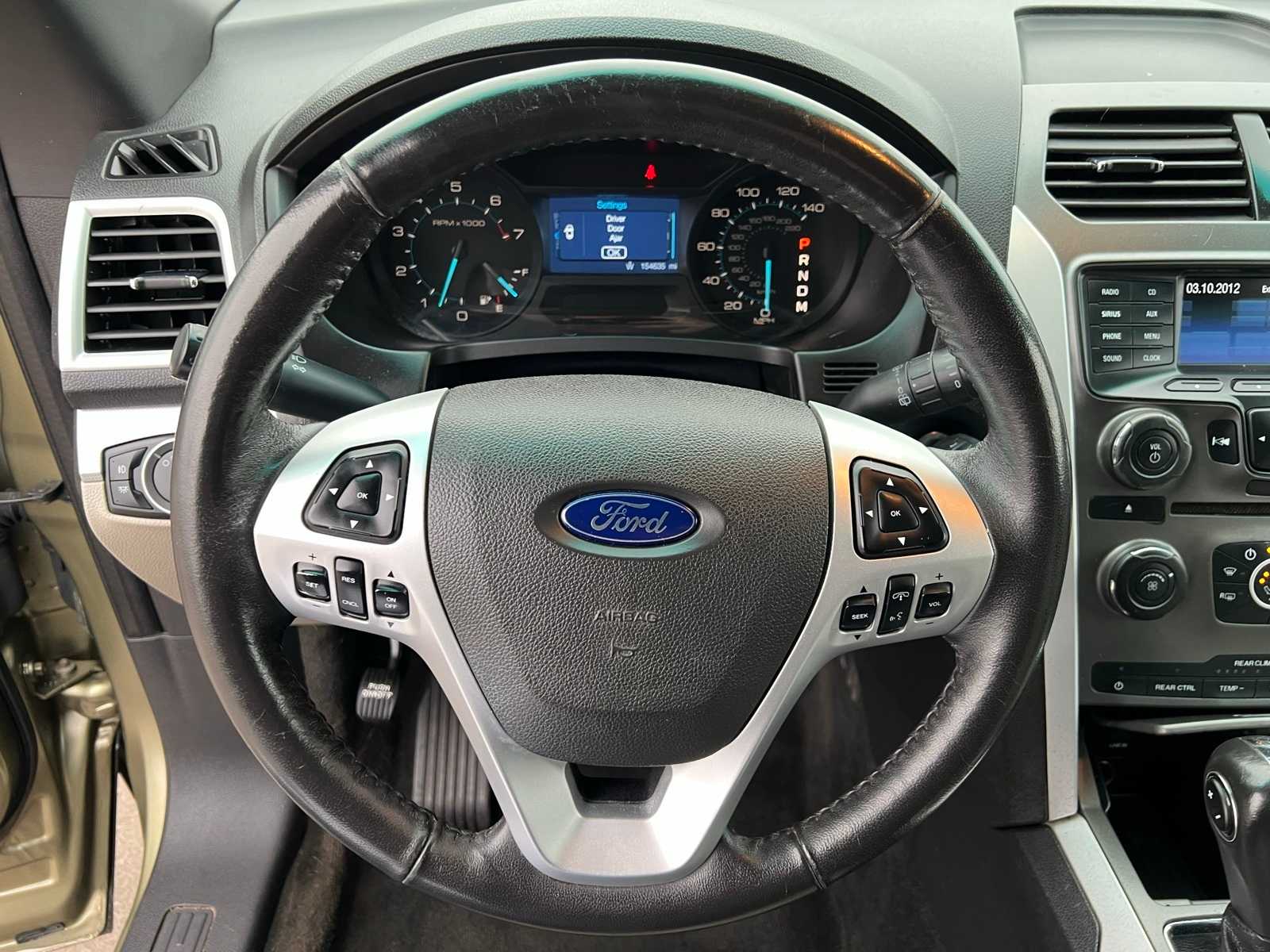 Thumbnail: 2012 Ford Explorer - 33